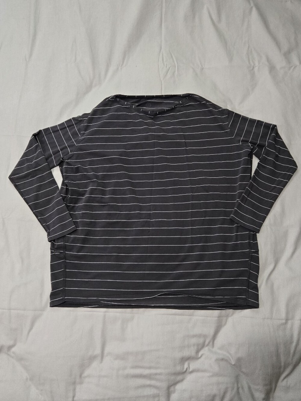 Lululemon Back in Action Long Sleeve Shirt Stripped Black White Size 8 or 10